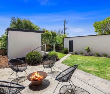 Gorgeous 3 Bedroom Home with Separate Home Office - Photo 1