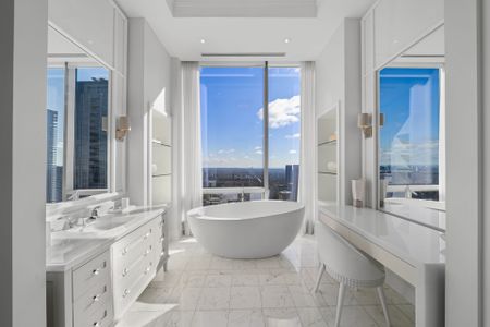 For Lease - 50 Yorkville Avenue Unit# 5201, Toronto, Ontario - Photo 5