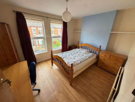 13 Stranmillis St, Belfast, BT9 5FE - Photo 2