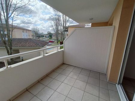 Location Appartement 2 pièces 45m² ST PIERRE DU MONT 40280 - Photo 5