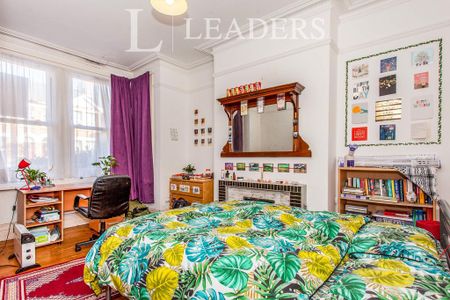 5 bedroom terraced house to rent - Photo 3