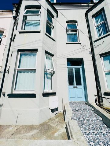Camden Street, Room 5, All Bills Included, Belfast, BT9 6UA - Photo 2