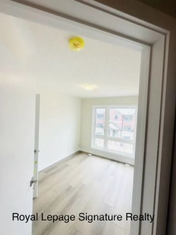 Condo Townhouse For Lease | W9244379 - Photo 5