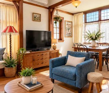 Charming & Spacious - Photo 2