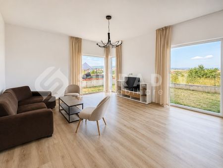 Casa pet friendly, curte de 250 mp, 2 parcari- Dezmir - Fotografie 3