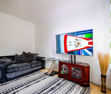 4 Bedroom - Photo 6