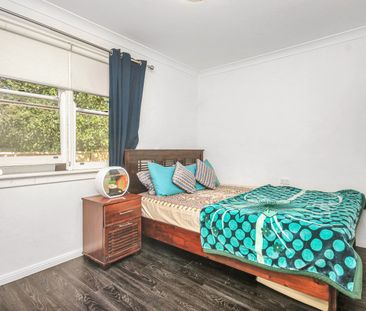 Home Sweet Home: Charming 3-Bedroom Close to Everything! - Photo 2