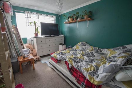 2 bedroom terraced house to rent - Photo 2