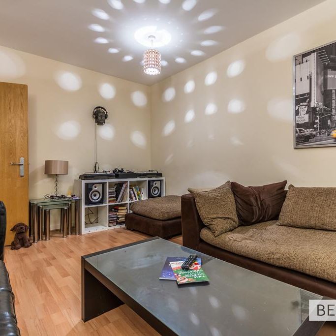 2 bedroom flat to rent - Photo 1