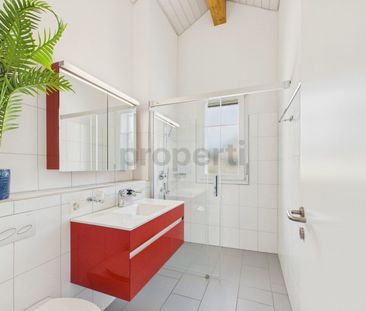 Alles inklusive: Dachwohnung mit Garage, 2 Parkplätzen und eigenem ... - Photo 5