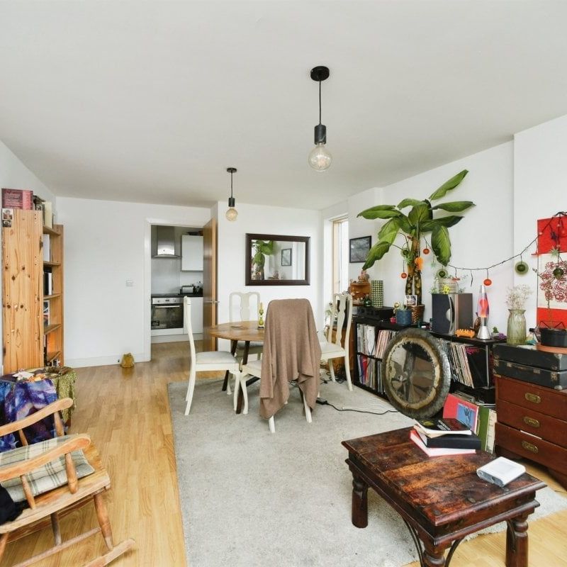 Pankhurst Avenue - Photo 1