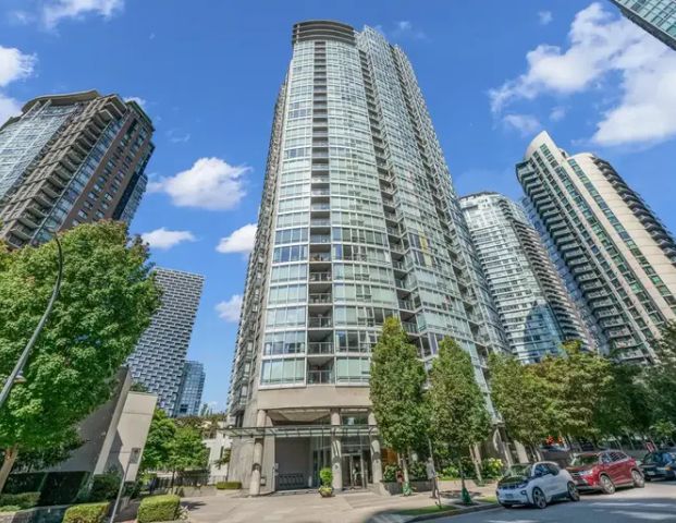 Park West 2 | 583 Beach Crescent, Vancouver - Photo 1