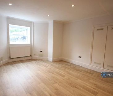 2 bedroom maisonette to rent - Photo 4