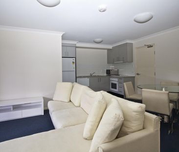 Fully Furnished 2 Bedroom Apartment - Photo 3
