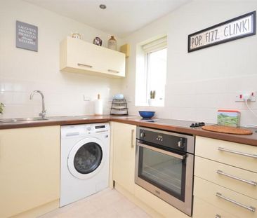 Epping, Essex - Photo 1