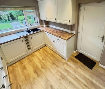 3 bedroom detached house to rent - Photo 4