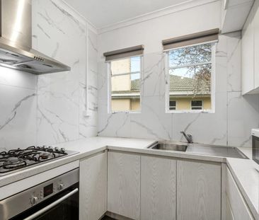 Spacious & Comfortable Living in Corio – Perfect Family Home! - Photo 6