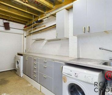 Eastfields, Eastcote, Middlesex, HA5 - Photo 4