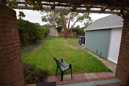 To Rent Bingham Road, Winton, Bournemouth, BH9 £2,600 pcm Tenancy Info - Photo 3