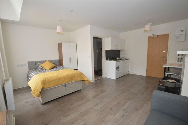 Studio to rent - Photo 1