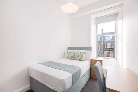 3 bedroom flat to rent - Photo 4