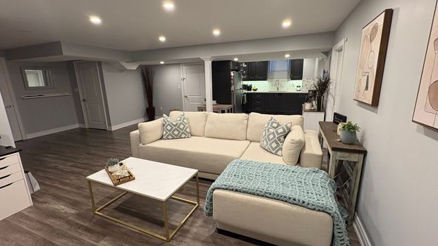 For Lease - 21 Ladder Cres Crescent Unit# Lower, East Gwillimbury, Ontario - Photo 1