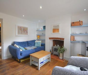 2 bedroom end of terrace house to rent - Photo 2