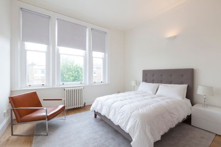 Blenheim Crescent - Photo 2