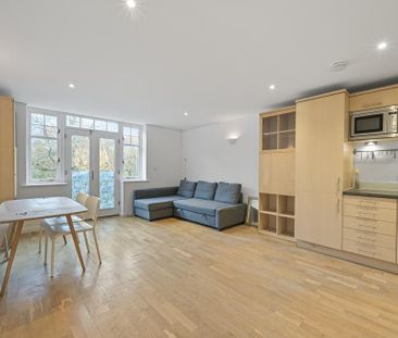 2 bedroom flat to rent - Photo 5