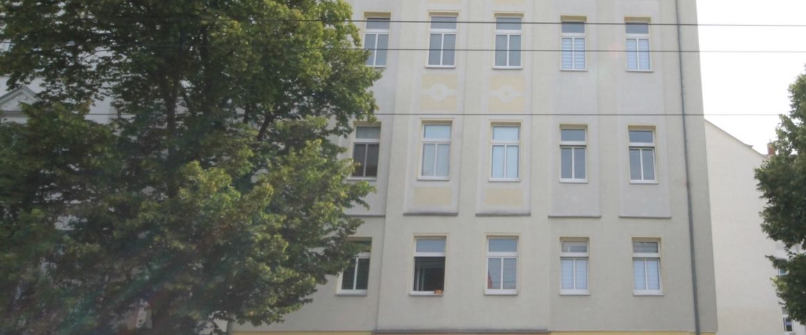 Zentrale Lage mit sehr guter Anbindung an ÖPNV - Photo 1