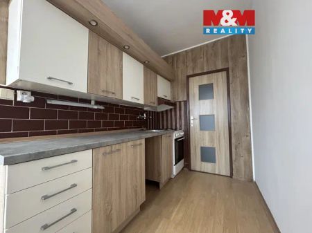 Pronájem bytu 2+1 v Ústí nad Labem, ul. Pod Parkem - Fotografie 3