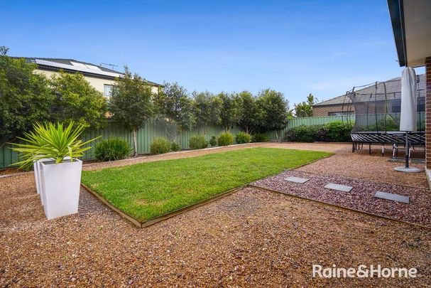 52 Dahlia Drive, Caroline Springs, VIC 3023 - Photo 1