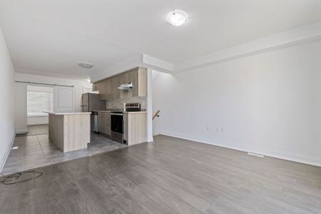 For Lease - 63 Andean Lane, Barrie, Ontario - Photo 5