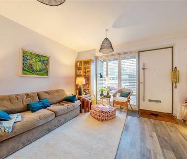 2 bedroom end of terrace house to rent - Photo 2