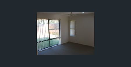 Air Conditioned Private 4 Bedroom Home - Photo 2