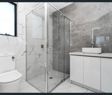 1/59 Everglade Crescent, Roxburgh Park, Vic 3064 - Photo 2