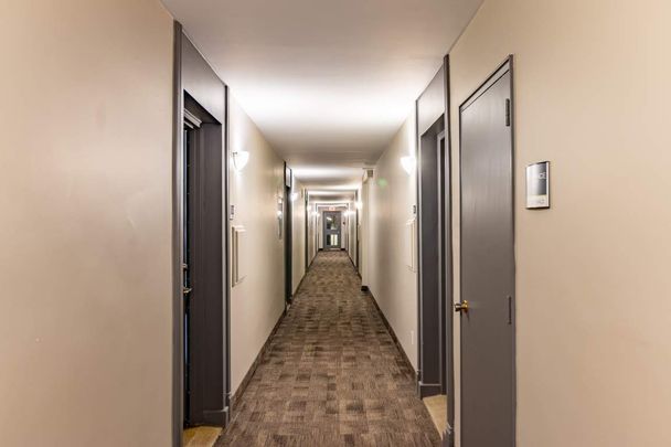 Hillcrest Apartments - Photo 1