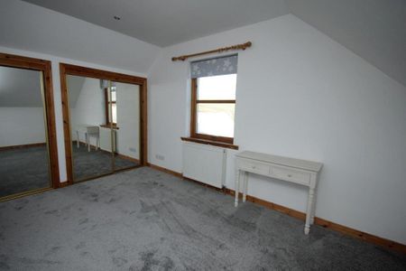 3 bedroom detached house to rent - Photo 3