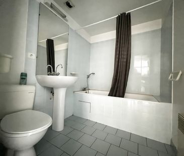 Location Appartement 2 pièces 38m² RODEZ 12000 - Photo 4