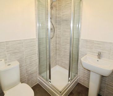 3 bedroom semi-detached house to rent - Photo 6
