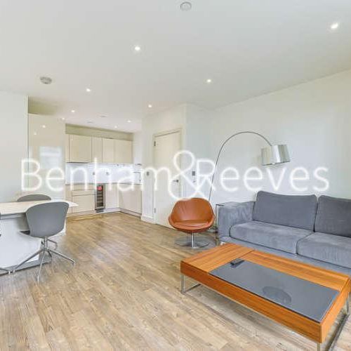 Brent House, Nine Elms, SW8 - Photo 1