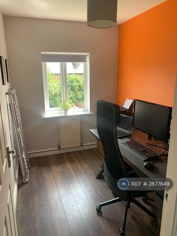 3 bedroom terraced house to rent - Photo 2