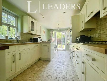 Malyon Close, Braintree, CM7 - Photo 2