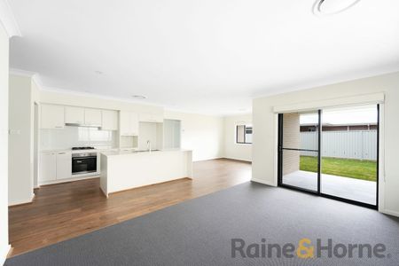 Brand New 4 Bedroom Home - Photo 4