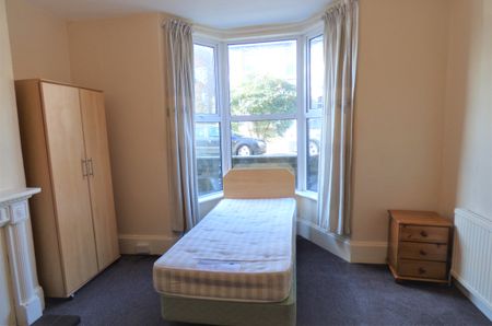 1 bedroom property to rent Hamlet Road, Chelmsford, CM2 - Photo 3