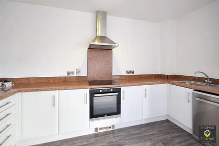 2 bedroom flat to rent - Photo 3