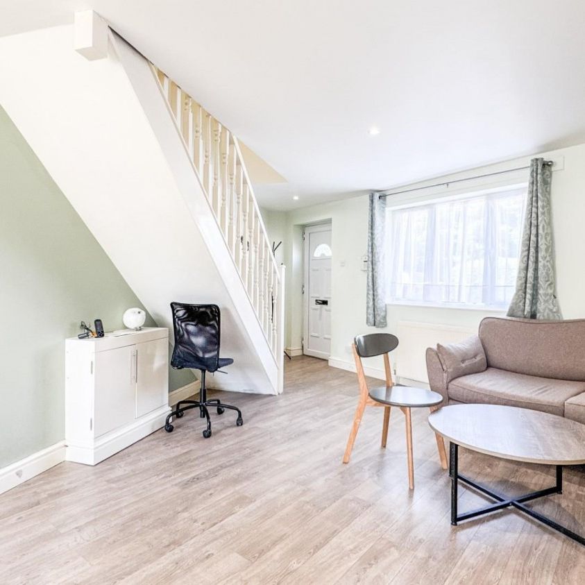 1 bedroom House To Let - Photo 1