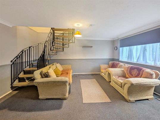 3 bedroom semi-detached house to rent - Photo 1