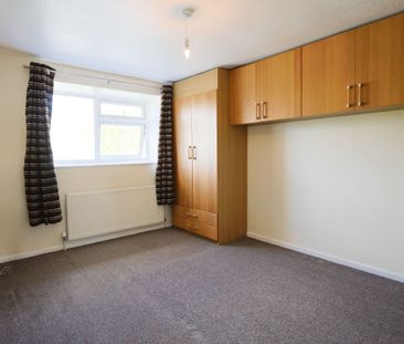 3 Bedroom Home – Professional Let - Photo 3