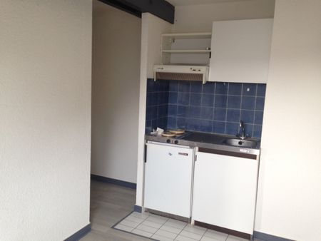Louer studio 1 pièce de 14 m² à Rennes (35000) - Photo 2